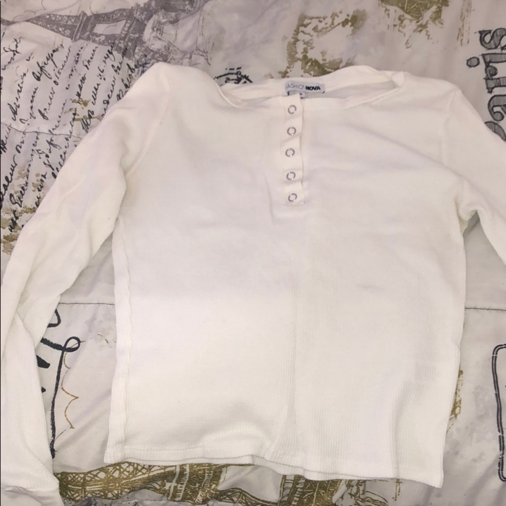 white long sleeve v neck with buttons crop top
